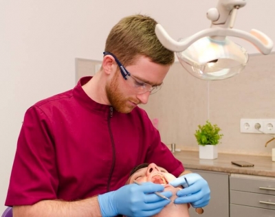 Ускладнення прорізування зубів