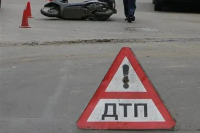 На Вінниччині п'яний хлопець з двома подругами скоїли ДТП на викраденому мотоциклі