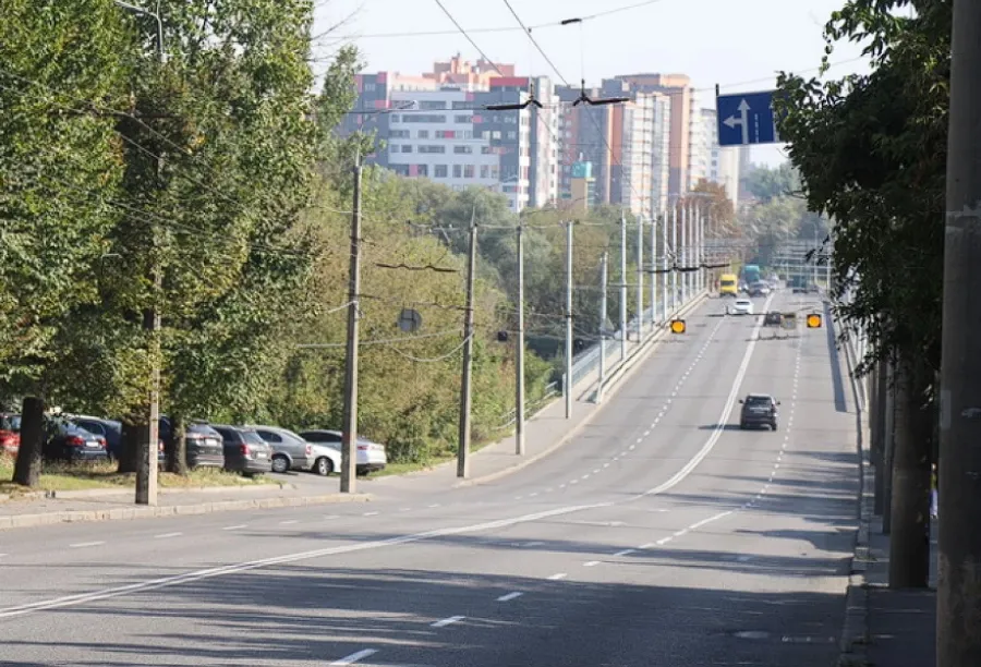 На Київському мосту Вінниці на два тижні обмежать рух транспорту через ремонт