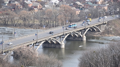 З 11 березня стартує реконструкція Київського мосту. Він буде відкритим лише для проїзду громадського транспорту
