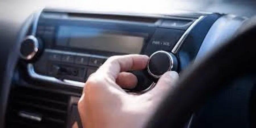 Купити автомагнітолу в Україні: як обрати і де замовити якісне рішення для авто