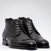 Удобные и качественные мужские ботинки, в которых вы будете ходить всю зиму: где купить?
