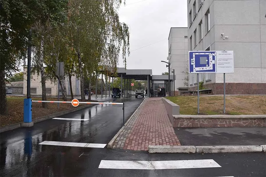 Відтепер вінничани можуть отримати права та зареєструвати автомобіль у центрі адмінпослуг