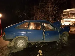 На Вінниччині «Москвич» зіштовхнувся з автобусом