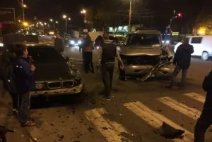 ДТП на перехресті Келецької та 600-річчя: бус врізався в «BMW»