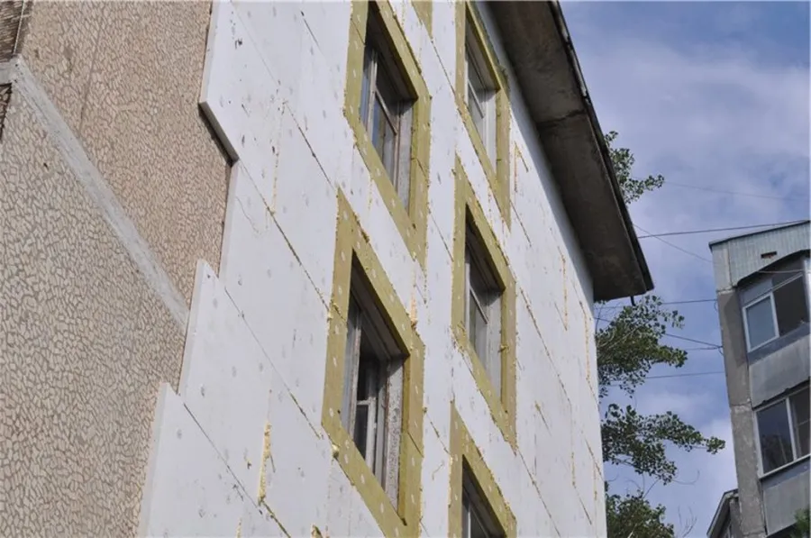 Як вибрати утеплювач фасаду будівлі?