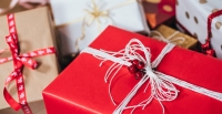 Как и где найти замечательные и недорогие подарки на новый год: секреты удачных поисков