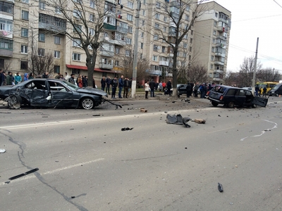 На Пирогова сталась жахлива аварія