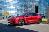 Ford Kuga Plug-in Hybrid: тягове зусилля, заряджання