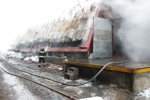 У Вінниці горить склад секонд хенду