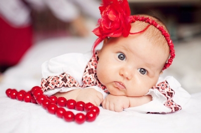 Вишиванка на хрестини: чудовий вибір для вашого малюка!
