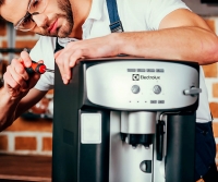 Мастерство и забота: Искусство ремонта кофемашин