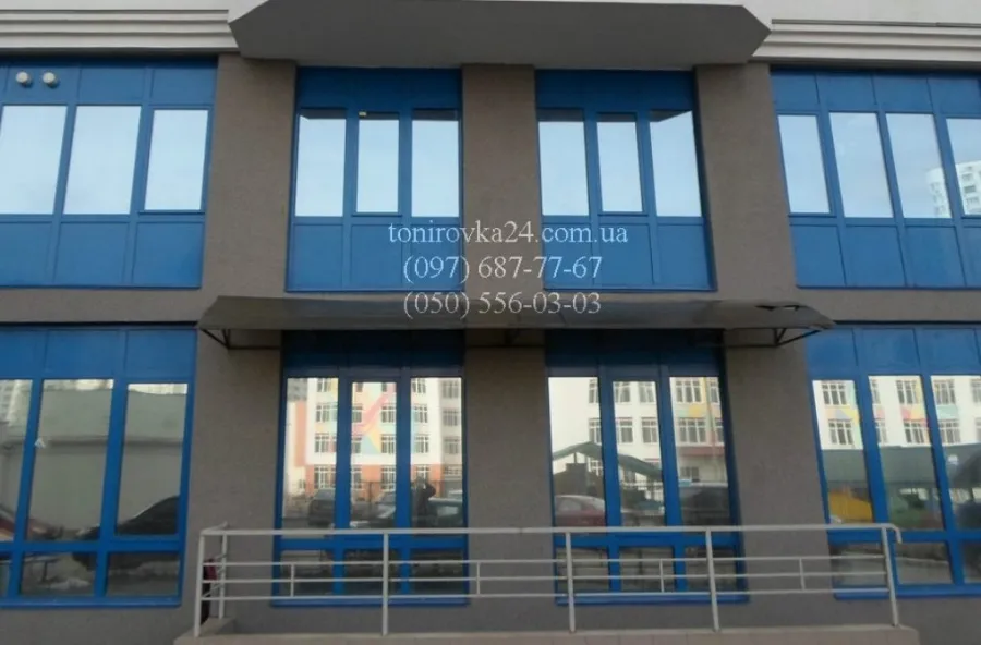 Как затонировать фасадные стекла зданий?