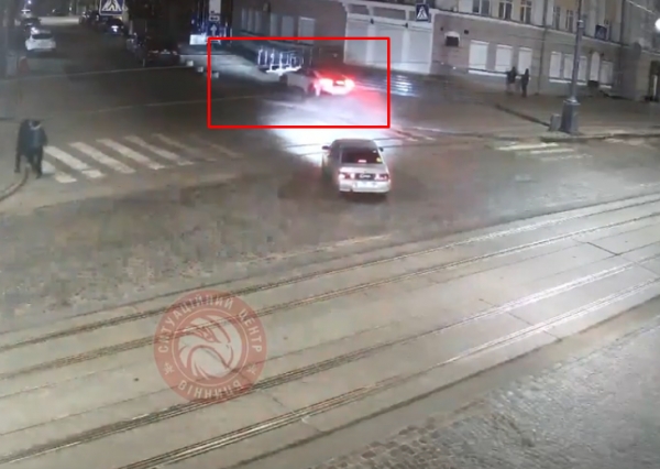 Найдорожча ДТП Вінниці: в аварії «зіпсували» елітну BMW i8 (Відео)