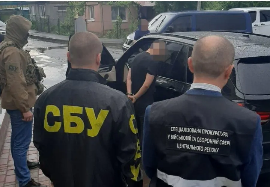 У Вінниці чоловік намагався підкупити співробітника СБУ