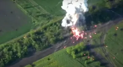 Вінницькій військові показали відео знищення ворожої БМП, якою рашисти сховались в кущах