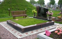 Благоустройство могил на кладбище: кому доверить важную и ответственную работу?