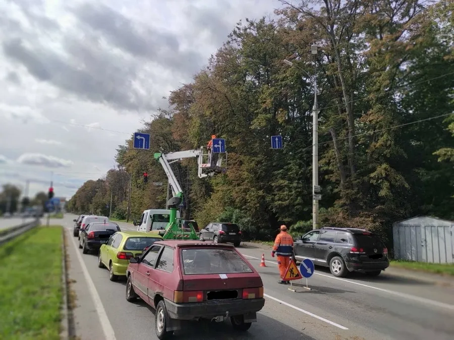 На перехресті вулиці Келецької та Барського шосе внесено зміни в організацію дорожнього руху: водіїв просять звернути увагу