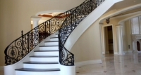 Як обрати найкращі сходинки для бетонних сходів у власному будинку?
