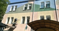 У Вінниці на фасаді поліклініки почали малювати новий мурал