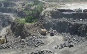 Жителів Вінницького та Хмільницького районів попереджають про вибухи 28 травня