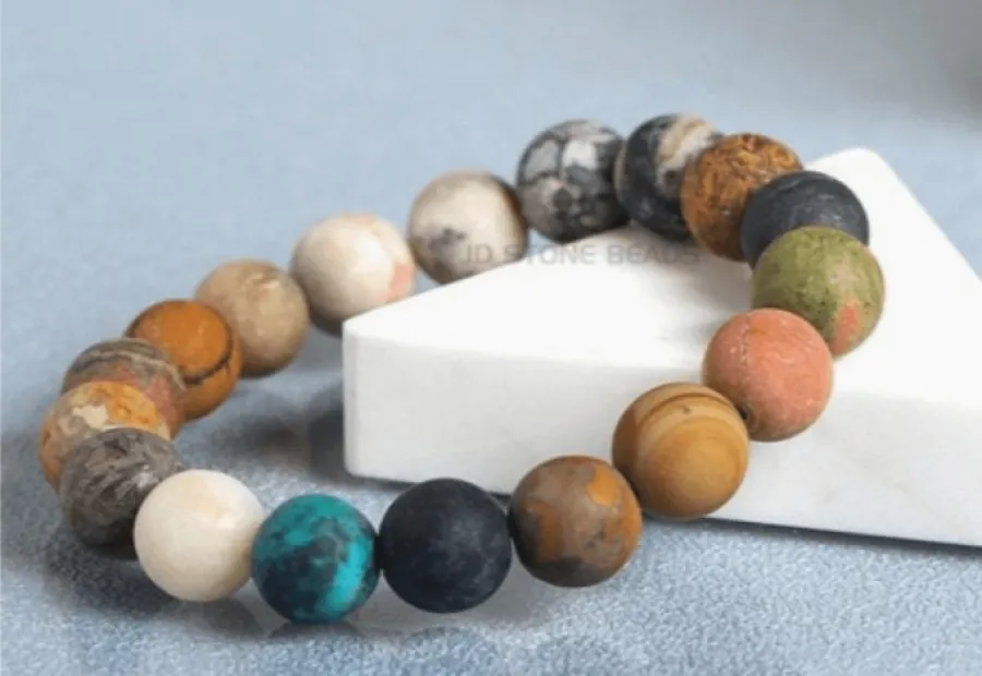 Браслеты с камнем: как подобрать красивое украшение?