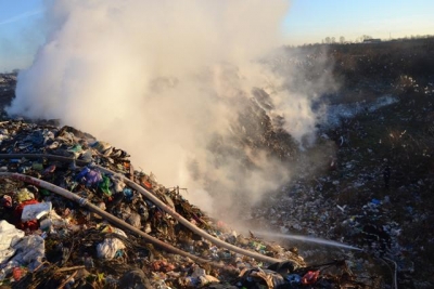 На Вінниччині горіло сміттєзвалище