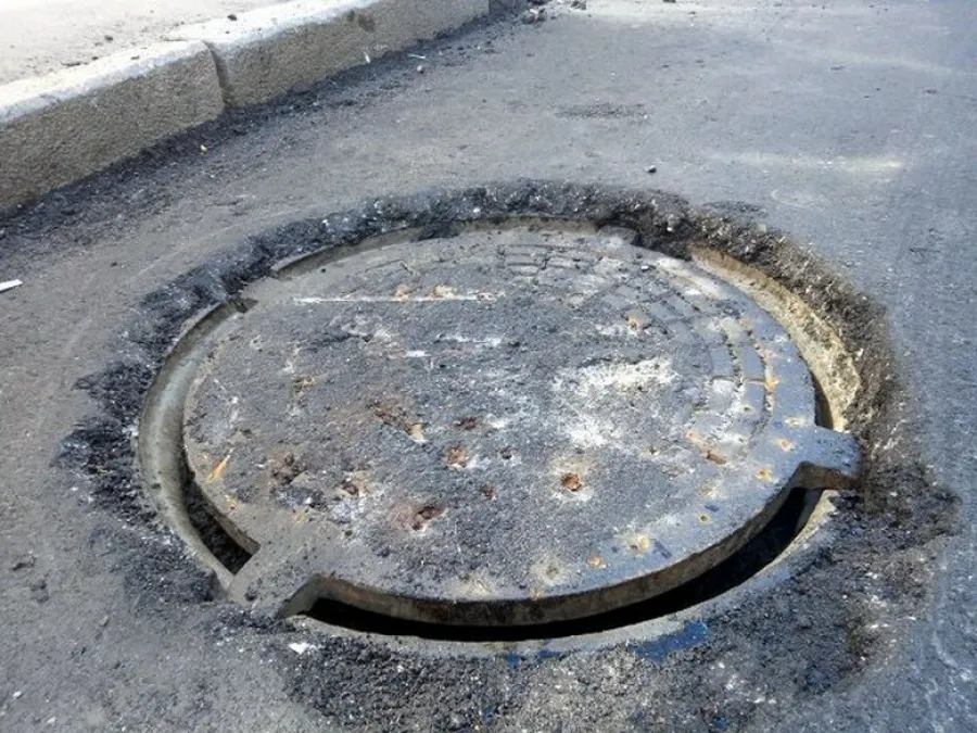 У Вінниці в комунікаційному колодязі знайшли скелет чоловіка