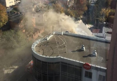 У центрі Вінниці горить офісне приміщення