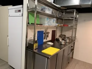 Барная станция и профессиональное оборудование для столовой