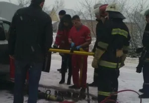 Під Вінницею не розминулося два легковика. Одного із водіїв затисло в авто