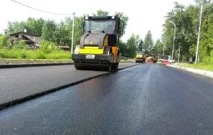 У Вінниці на Келецькій стелять новий асфальт