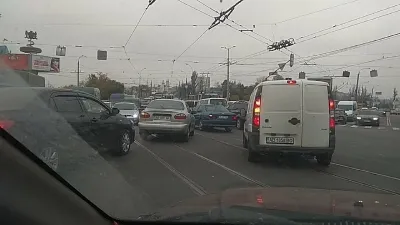 На Центральном мосту очередная пробка