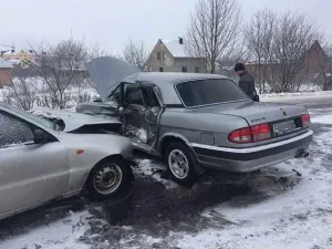 В селі Агрономічне "Волга" зіткнулася із "Деу". Є постраждалі