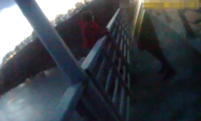 Порятунок вігітної жінки на мосту (Відео)