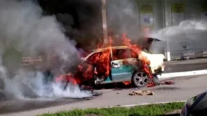 У Вінниці на Замості горів легковий автомобіль