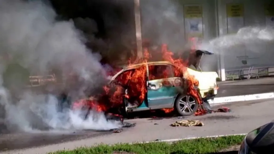 У Вінниці на Замості горів легковий автомобіль