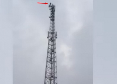 На Вінниччині чоловік хотів стрибнути з 60-метрової вежі
