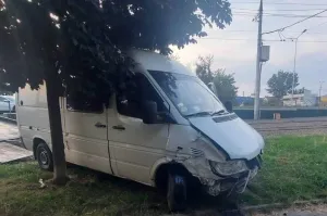 Небайдуже вінничани допомогли поліції спіймати п'яного водія, який вчинив дві ДТП за день