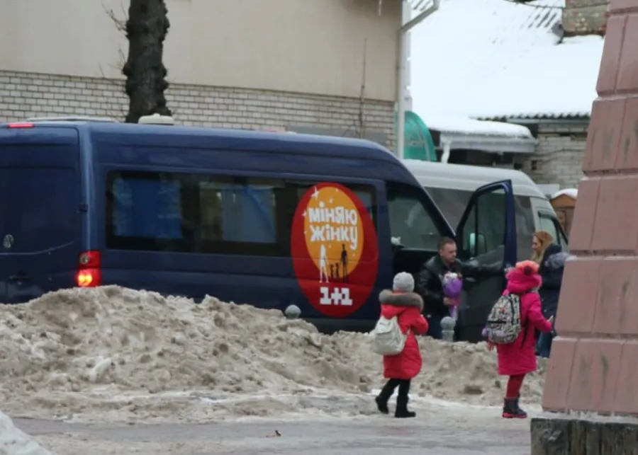 У центрі Вінниці знімають телепрограму «Міняю жінку» (Фото)