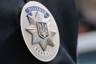 Поліція у Вінниці зловила порушника, який їздив на "Мерседесі" з підробленими документами