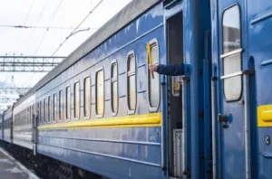 «Укрзалізниця» повідомила, які пасажирські поїзди курсуватимуть Вінниччиною 9 травня