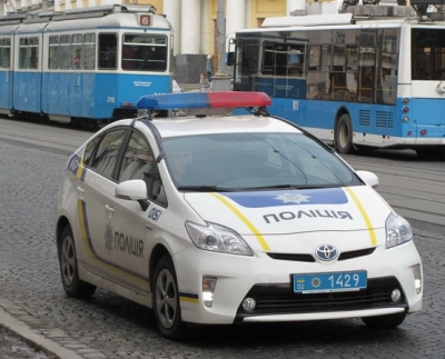 У центрі Вінниці три авто патрульних з сиренами влаштували погоню за «джипом»